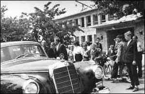 Budowa Domu Ch�opa w latach 50-ych