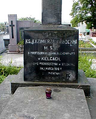 Gr�b Ksi�dza Kazimierza Bochni 